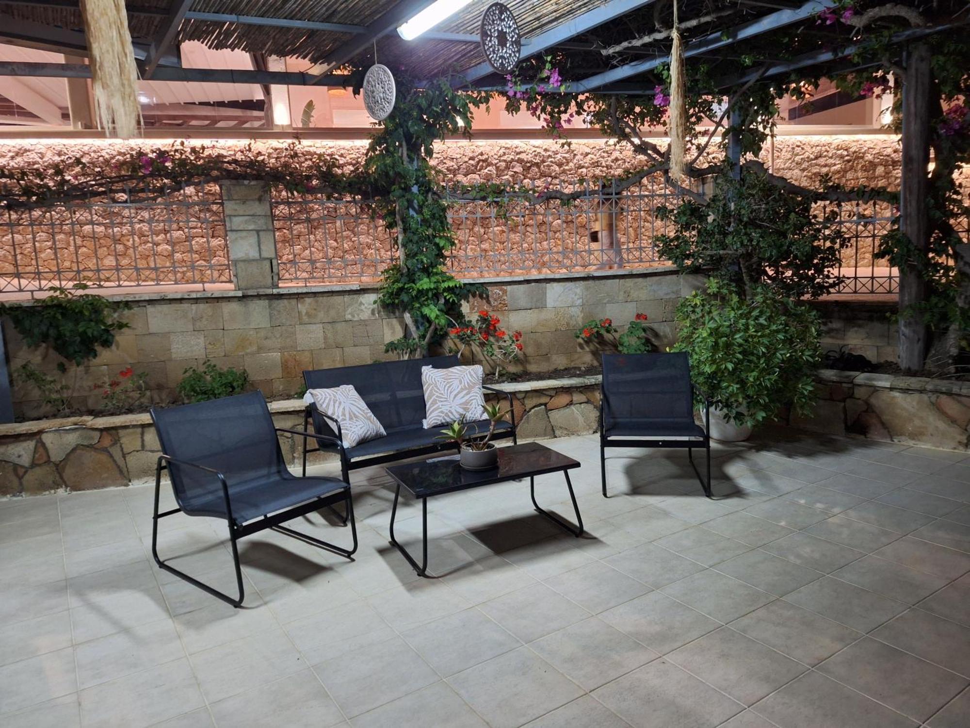 Pefki Pounedes Luxury Suites الغرفة الصورة